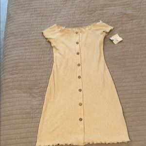 NWT Ribbed Faux Button Dress